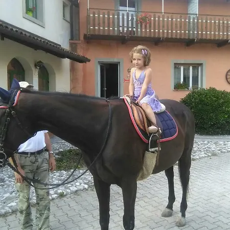 Casali Scjs Farm stay *